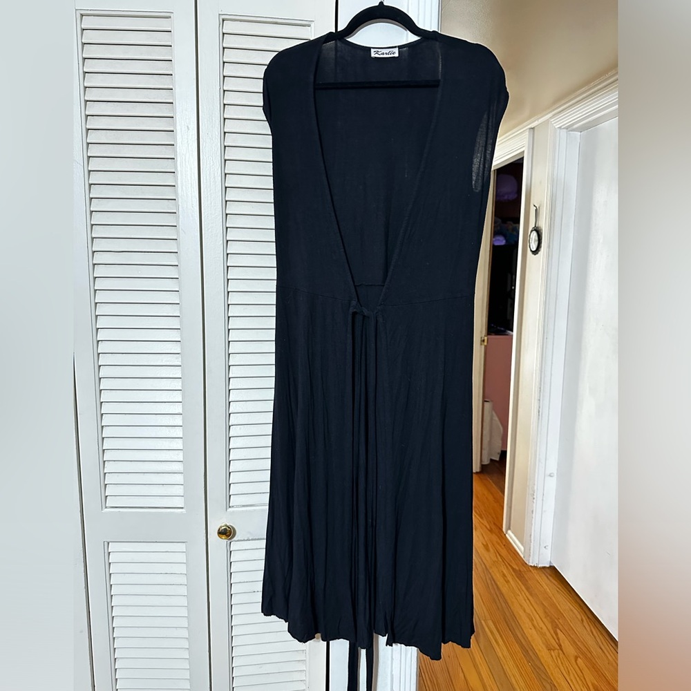 Women’s Black Short Sleeve Lightweight Tie front Duster